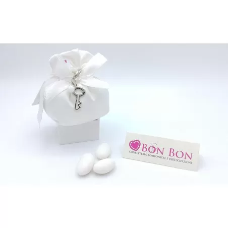 Sacchetto matrimonio sacchetto piccolo raso bianco con ciondolo chiave - 1