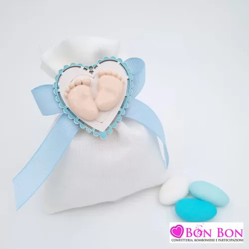 Bomboniera nascita e battesimo magnete cuore piedini boy con sacchetto Royal Gifts - 1