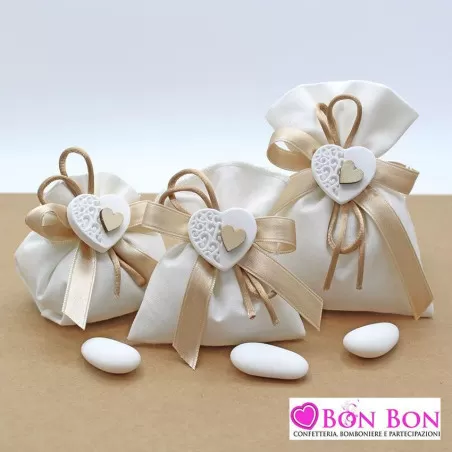 Sacchetti matrimonio linea lino panna con cuore legno Liete Creazioni - 1