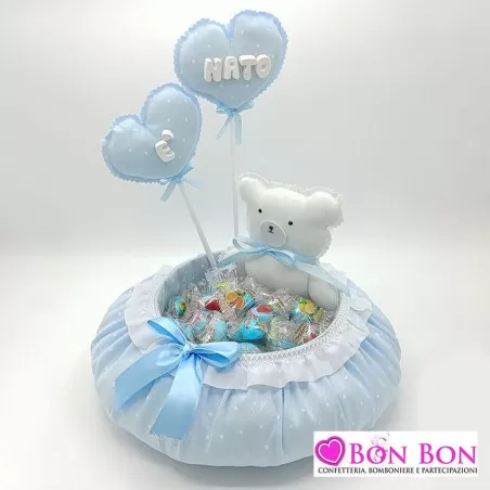 Cestino con orsetto celeste con cuori con monoconfetti - 1