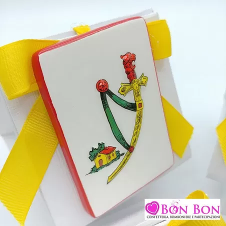 Bomboniera tema siciliano carte assi in ceramica di caltagirone - 3