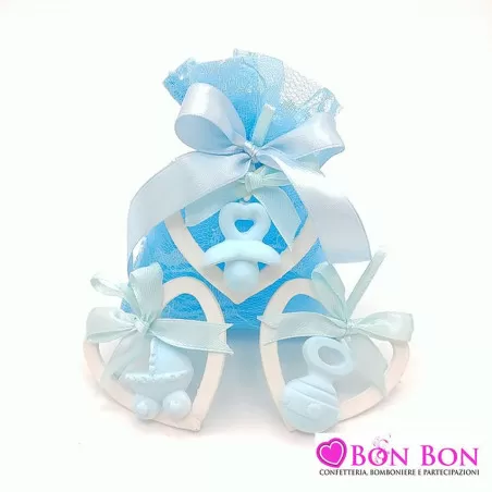 Sacchetto in offerta nascita e battesimo in merletto celeste con applicazione cuore - 2