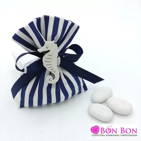 Sacchetto prima comunione righe bianco e blu con applicazione legno mare - 1