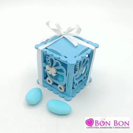 Scatolina nascita e battesimo in legno carrozzina celeste - 1