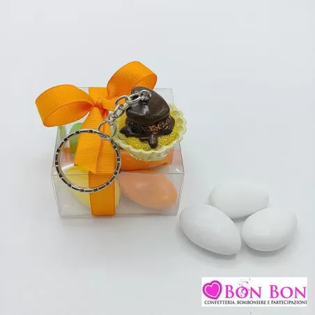 Bomboniera in offerta prima comunione portachiave tortina con scatolina trasparente - 1