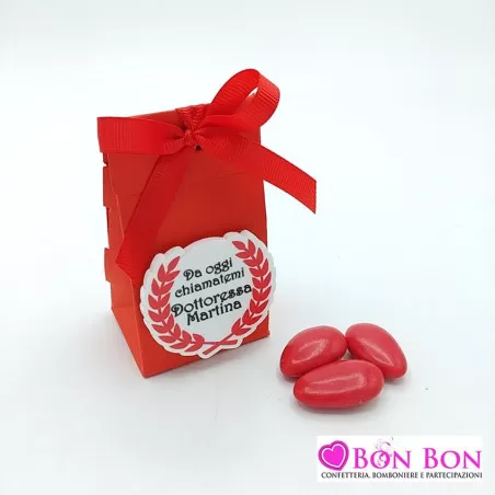 Espositore laurea con 24 scatoline in cartoncino rosso con magnete alloro personalizzato - 2