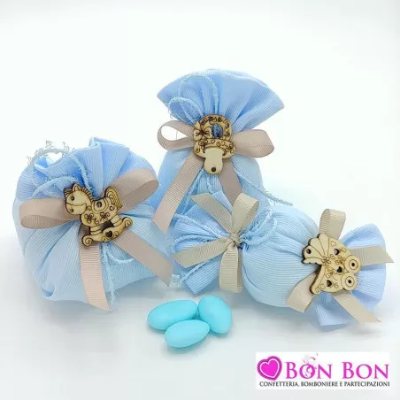 Linea sacchetti nascita e battesimo tessuto rigato celeste con applicazione legno Liete Creazioni - 1