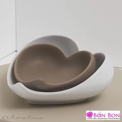 Bomboniera matrimonio claraluna 2021 piatto cuore a due bianco e tortora 21082 Claraluna - 1