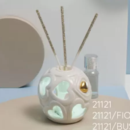 Bomboniera matrimonio claraluna 2021 profumatore sfera con cuori traforati 21121 Claraluna - 2