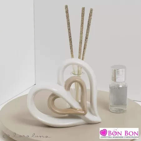 Bomboniera matrimonio claraluna 2021 profumatore cuori bianco e tortora 21142 Claraluna - 1