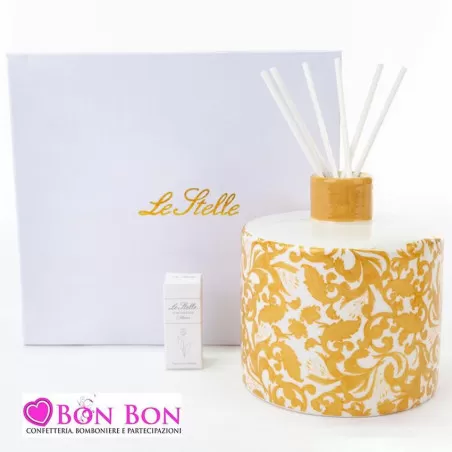 Bomboniera matrimonio profumatore con decoro in oro in porcellana h.14 Le stelle - 1