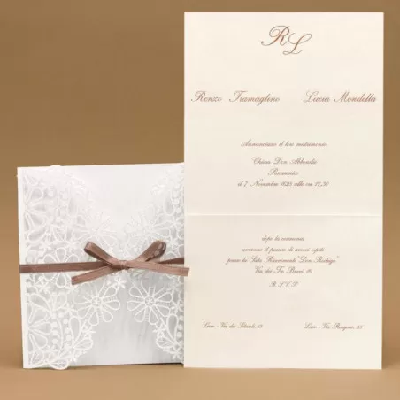 Partecipazione di nozze modello laser nei colori avorio perlato e panna Ferdinando Fam - 3