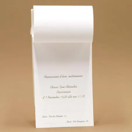 Partecipazione di nozze verticale a tre fogli con nastrino Ferdinando Fam - 3