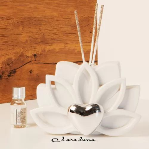 Bomboniera matrimonio claraluna 2023 profumatore foglie grande con cuore argento Claraluna - 1