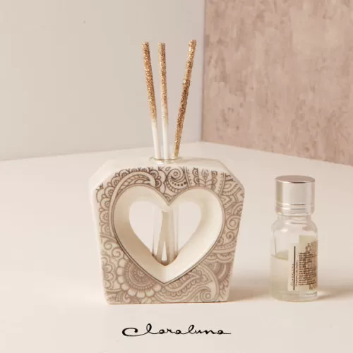 Bomboniera matrimonio claraluna 2023 profumatore cuore decorato Claraluna - 1