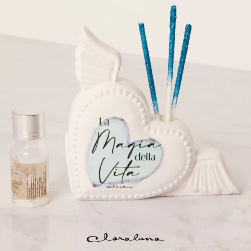 Bomboniera matrimonio claraluna 2023 profumatore cuore con le ali celeste Claraluna - 1