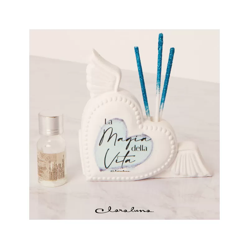 Bomboniera matrimonio claraluna 2023 profumatore cuore con le ali celeste Claraluna - 1