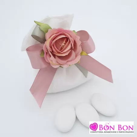 Sacchetti porta confetti per matrimonio in damasco panna con fiore rosa - 2