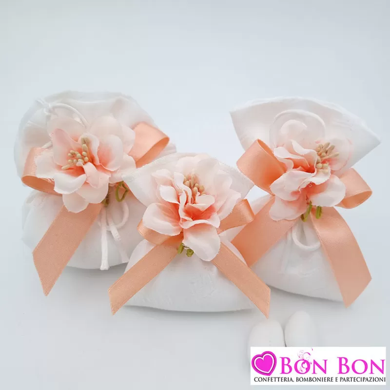 Sacchetti porta confetti per matrimonio in raso bianco pignatelli - 1