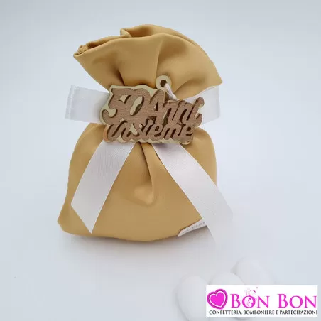Sacchetto porta confetti nozze d´oro in raso oro con magnete 50 anni Cupido - 1