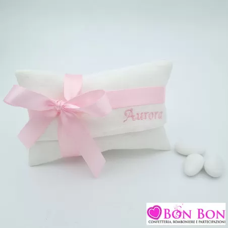 Sacchetto per nascita e battesimo busta letttera in lino con nome ricamato Liete Creazioni - 1