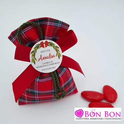 Sacchetto porta confetti per laurea in tessuto scozzese busta Liete Creazioni - 1