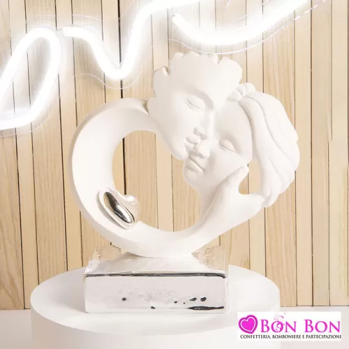 Bomboniera matrimonio coppia innamorati su base silver con cuore Claraluna - 1