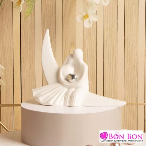 Bomboniera matrimonio coppia sposini seduti su luna Claraluna - 1