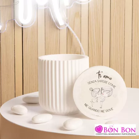 Bomboniera matrimonio scatola con disegno innamorati Claraluna - 1