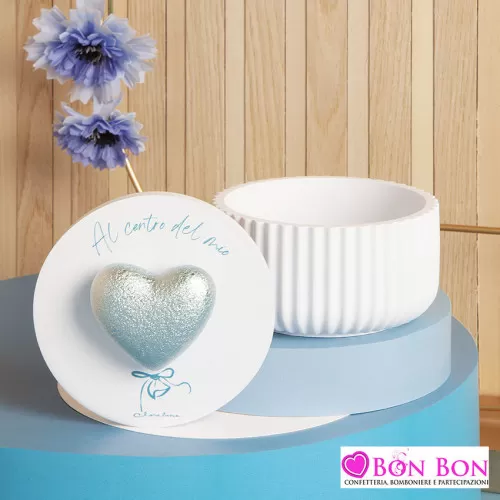 Bomboniera battesimo scatola bassa con cuore azzurro Claraluna - 1