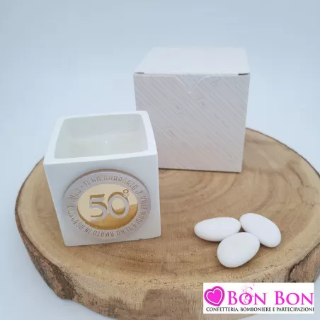 Bomboniera nozze d'oro candela cubo bianca con applicazione 50 in plex Melograno - 1