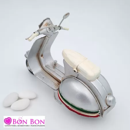 Bomboniera prima comunione vespa in metallo argento - 2