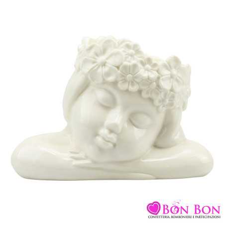 Bomboniera matrimonio candela bimba su braccia con fiori Harmony - 1