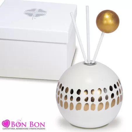 Bomboniera matrimonio solidale profumatore sfera bianca Quadrifoglio - 1