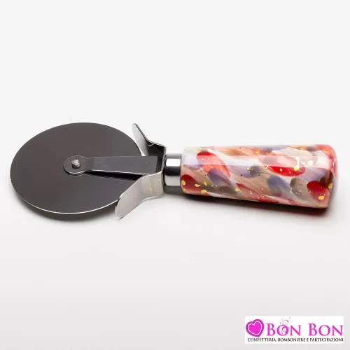 Bomboniera matrimonio solidale tagliapizza cuordipinto Cuorematto - 1