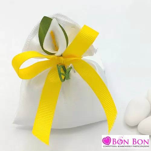 Sacchetto prima comunione in raso panna con calla Liete Creazioni - 1