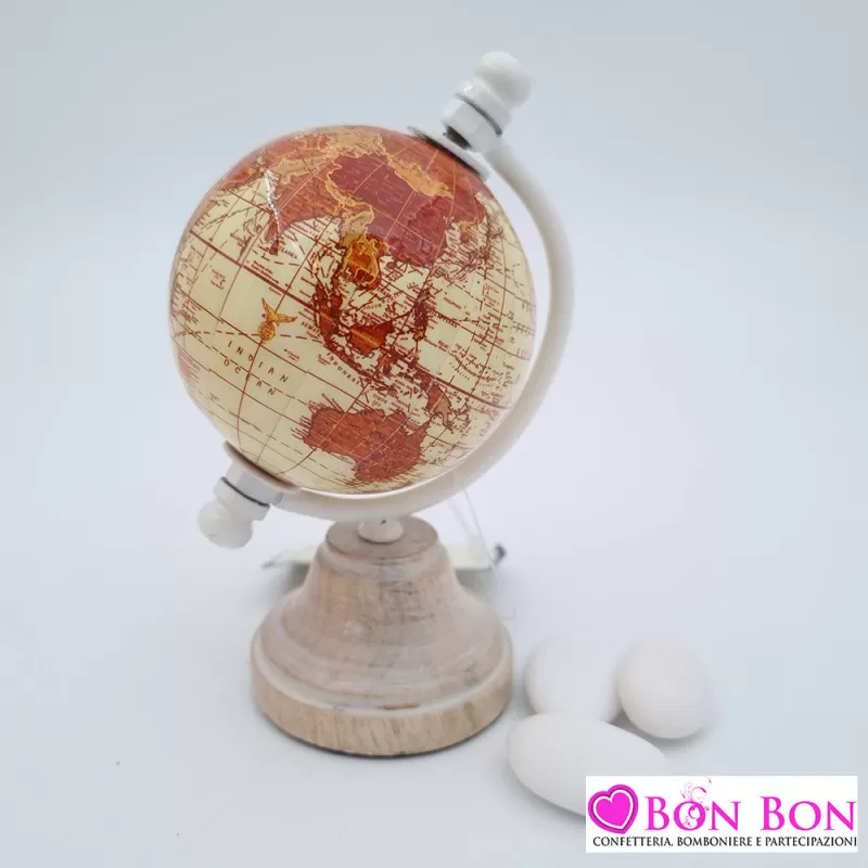 Bomboniera mappamondo in legno bianco e globo avorio Encantada - 1