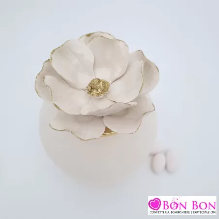 Bomboniera matrimonio lampada con fiore peonia avorio - 3