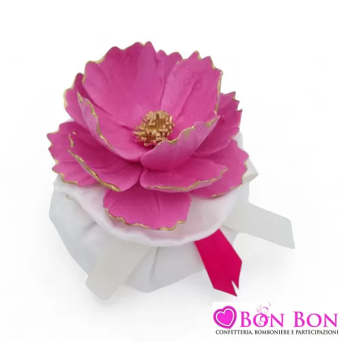 Sacchetto porta confetti matrimonio bustone con tondo in tessuto damasco con peonia fuxia Liete Creazioni - 1