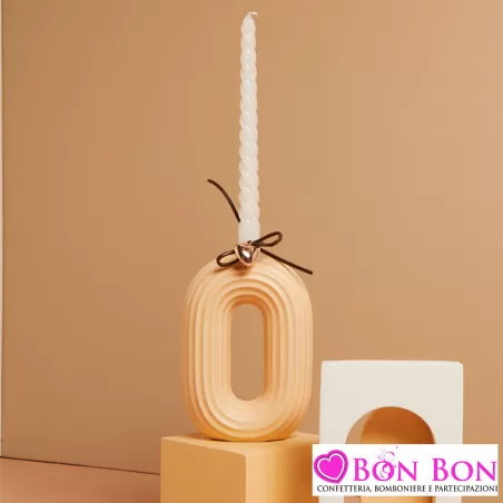 Bomboniera Matrimonio Candelabro Ovale in Porcellana Beige con Pendente a Cuore Dorato - Claraluna 2025