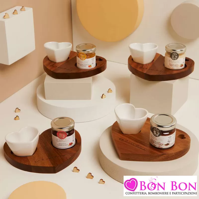 Bomboniera Matrimonio Enogastronomica Claraluna 2025 Vassoio in Legno a Forma di Cuore con Crema o Marmellata e Ciotolina Claral