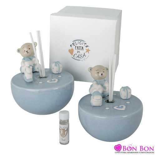 bomboniere battesimo per maschietto orsetto profumatore celeste in porcellana 2 assortiti con scatola ETM - 1