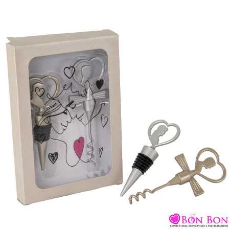bomboniere matrimonio set di tappo e apribottiglia con traforo cuore e sposi con scatola in pvc inclusa. ETM - 1
