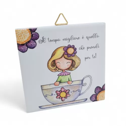 Bomboniera Prima Comunione Linea Mini Mondo – Mattonella con Gancio Decorata con Bimba su Tazza La Miniera - 1