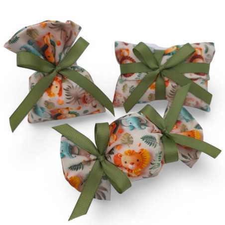 Sacchetto Porta Confetti Stampa Animali Savana con Fiocco Verde Bottiglia Liete Creazioni - 1