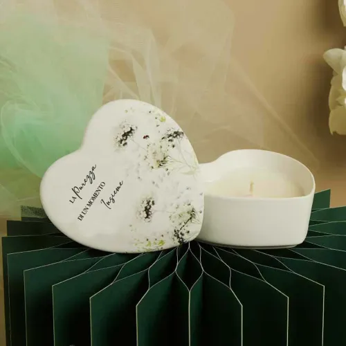 Bomboniera Matrimonio Claraluna 2026 – Scatola cuore con candela profumata floreale verde Claraluna - 1