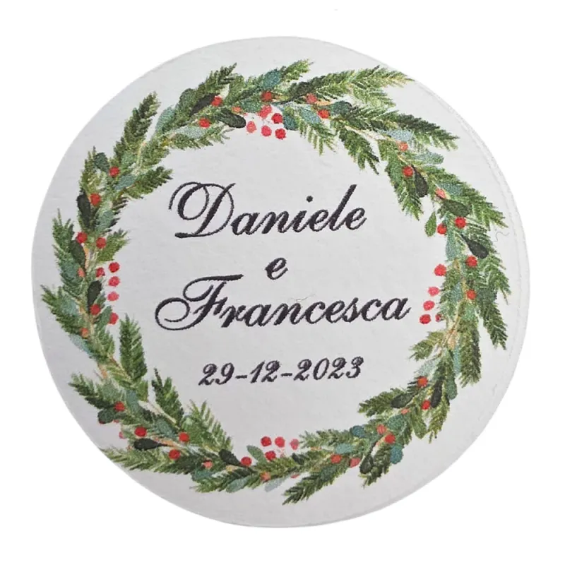 Tag Matrimonio Natalizio con Nomi e Data – Ghirlanda Invernale Personalizzata - 1