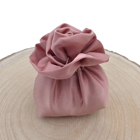 Sacchetto Matrimonio in Raso Rosa Antico con Rosa in Tessuto e 5 Confetti