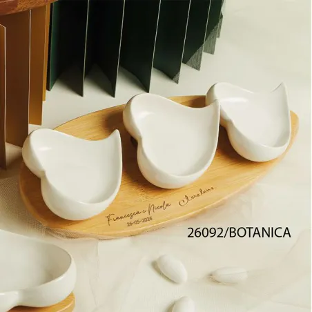 Bomboniera Claraluna Vassoio in Bamboo con 3 Ciotole Cuore in Porcellana – Personalizzata (Scatola Botanica Inclusa)
